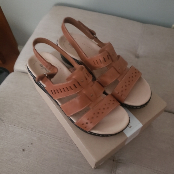 Clark shoes - Picture 2 of 4